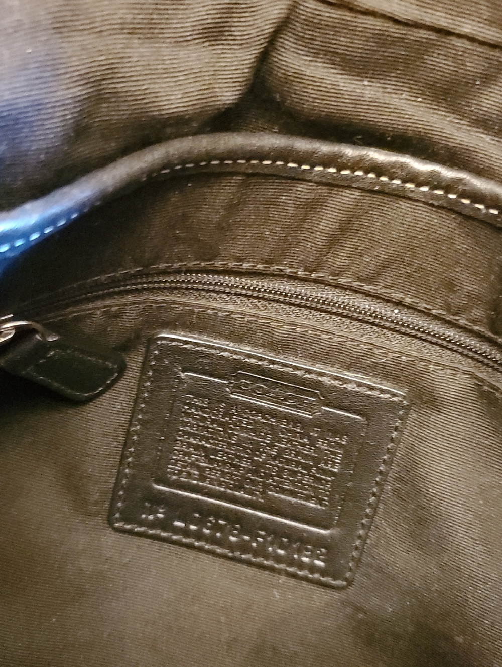 Black Leather Shoulder Bag with Silver Buckle - Picture 3 of 3
